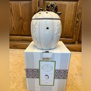 Scentsy Lumina Pumpkin Warmer - Antique White w/Bronze Accents - Like New